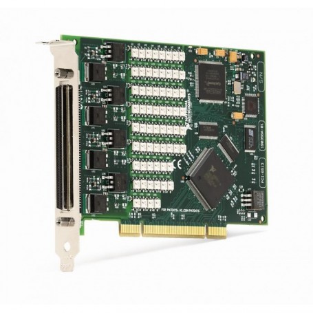 778973-01 : PCI-6512 Offre groupée, kit d'E/S CB-100, driver NI-DAQ